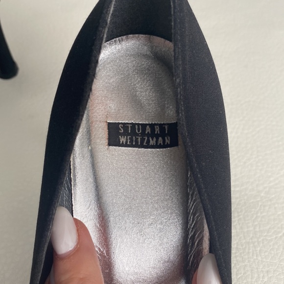 Stuart Weitzman closed toe pump - Picture 3 of 7
